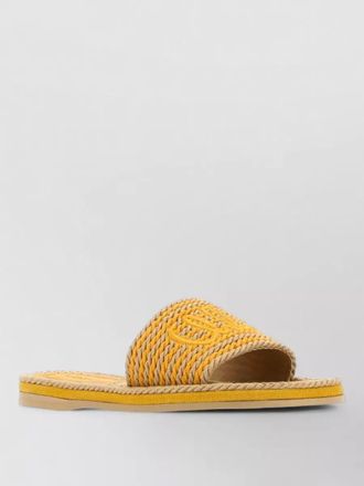 Chlo&eacute; raffia logo sandals braided detail flat