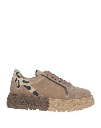Nila & Nila SCHUHE - Sneakers auf YOOX.COM