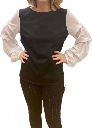 Ravel Pearl Arm Top In Black