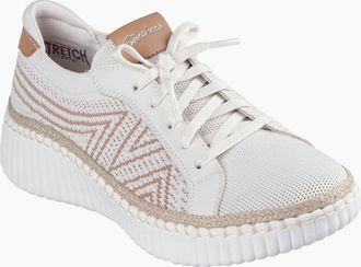 Skechers Womens Skechers Wilshire Blvd - Bellevue Polyester Womens Off White Trainers - Size: 5