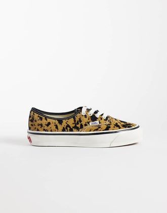 Vans LX Authentic 44 sneakers con stampa mucca-Nero