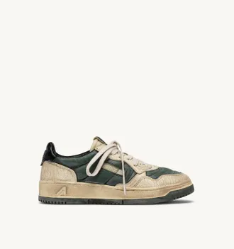 Autry MEDALIST LOW SUPER VINTAGE SNEAKERS IN WHITE CRACKED LEATHER AND DARK GRAY