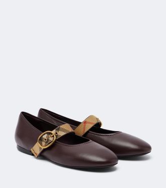 Burberry Bailarinas Mary Jane de piel con Burberry Check