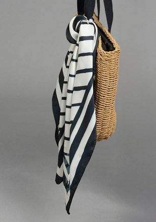 Laura Scott Nickituch LAURA SCOTT, Damen, wei&szlig;, schwarz, Satin, Polyester, bedruckt, gemustert, gestreift, Modet&uuml;cher Nickituch, mit modischem Streifen-Allover-Dr