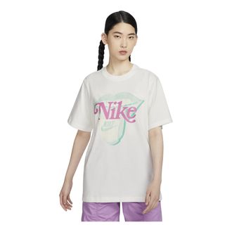 Nike (WMNS) Nike Sportswear Essential Graphic T-Shirt Asia Sizing Sail HM4594-133