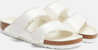 Birkenstock Sandalias Arizona de sat&eacute;n adornadas