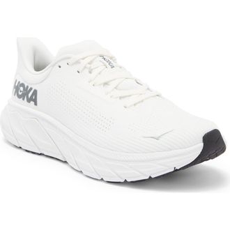 Hoka One One Arahi 7 Running Shoe in Blanc De Blanc /Steel Wool at Nordstrom Rack