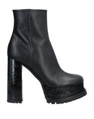 Haus Of Honey Ankle boots