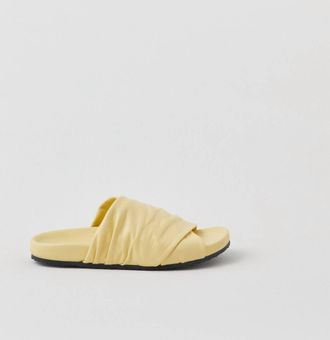 Closed Womens Cross Italian Leather Sandals In Yellow Orchid