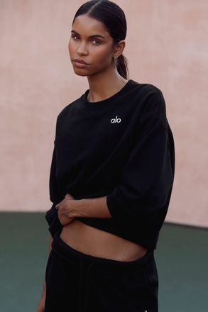 Alo | Accolade Crewneck Neck Pullover Top in Black, Size: Medium
