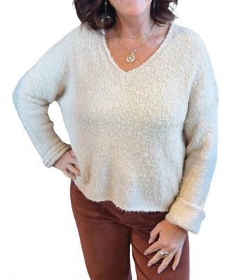 Mod-o-doc V-Neck Boucle Sweater In Swiss Coffee