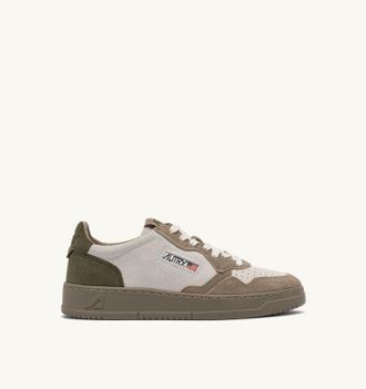 Autry SNEAKERS MEDALIST LOW TRICOLOR IN SUEDE GIUNGLA BIANCO E ANTILOP