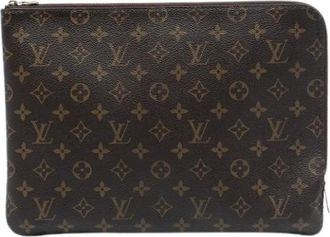 Louis Vuitton Pre-owned Clutches, female, Brown, Size: ONE SIZE Pre-owned Etui Voyage MM