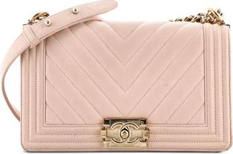 Chanel Boy Flap Caviar Old medium schoudertas met chevron streep - Beige