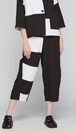 Luukaa D'Celli Sonata Poplin Pants with Horizontal Coupes in Black at Nordstrom, Size 16