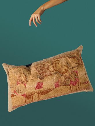 By Walid 18th-Century French Aubusson Tapestry Wool and Linen Cushion (25.5in/65cm)