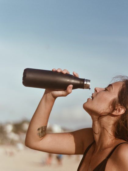 7 tekenen die erop wijzen dat je te weinig water drinkt