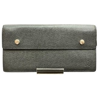 Louis Vuitton Black Taiga Leather Long Wallet (Bi-Fold) (Pre-Owned)