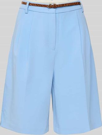 Christian Berg Bermudas mit Eingrifftaschen und Gürtel in Hellblau, Größe 34