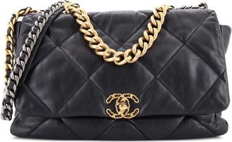 Chanel 19 Flap Bag Quilted Leather Maxi crossbody bag - Zwart