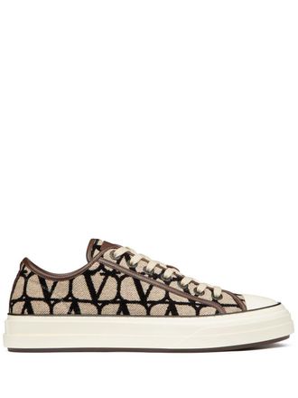 Valentino Garavani Sneakers met print - Beige