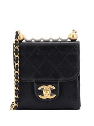 Chanel Borsa a tracolla Chic Pearls mini con catena - Nero