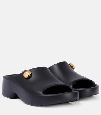 Loewe Anagram platform slides