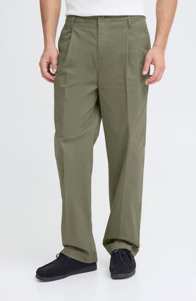 Casual Friday Pleated Chino Pants in Beetle at Nordstrom, Size 32