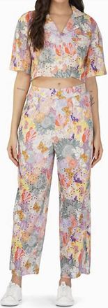 America & Beyond Swan Daisy Bee Crop Top In Pink/orange