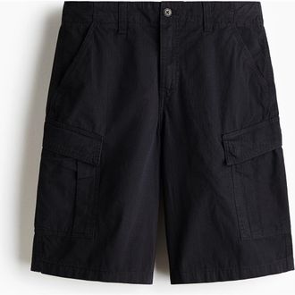 H&M Loose Fit Cotton Cargo Shorts in Black at Nordstrom, Size 40