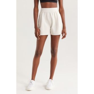 Nike 24.7 ImpossiblySoft Dri-FIT Mid-Rise Loose 4-Inch Shorts in 104 104 Ltowbr/ltiror at Nordstrom, Size Xx-Large