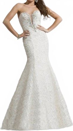 Rachel Allan Fitted Soft Tulle Mermaid Gown In White/gold