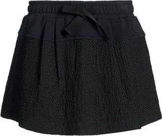 Moncler PARTES DE ABAJO - Pantalones cortos y bermudas en YOOX.COM