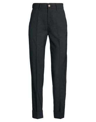 Berwich WOMAN IN BERWICH