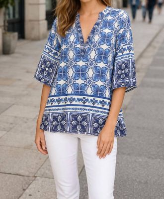 Jade Yoga Print Relaxed Top In Blue Damask