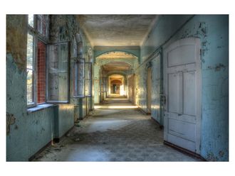 Schubiger M&ouml;bel Digitaldruck auf Acrylglas Lost Place Flur 1