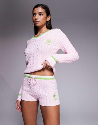 Juicy Couture Kitti - Pantaloncini rosa in maglia a trecce con coulisse e logo in coordinato