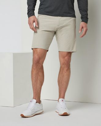 Vuori Clothing Aim Shorts | Khaki | 32