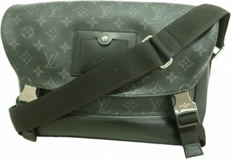 Louis Vuitton Black Shoulder Bag (Pre-Owned)