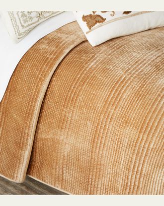 Callisto Home Elsa Channel Quilt, King