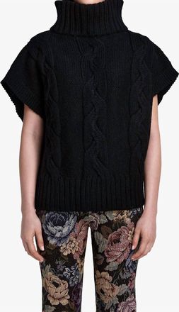 Smythe Cable Knit Sleeveless Sweater In Black