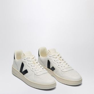 Veja Sneaker V 10 In White And Black Leather