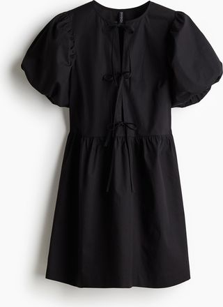 H&M Popelinekleid mit Bindebändern vorne - Schwarz