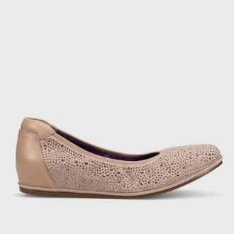 Vaneli Womens Gisel Flat In Sesame Suede
