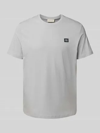 Calvin Klein Jeans T-Shirt mit Label-Patch in Hellgrau, Gr&ouml;&szlig;e L