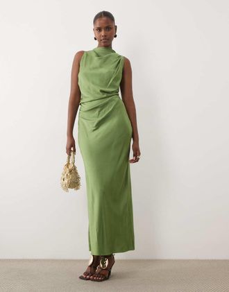 Asos Vestito lungo in raso verde oliva con corpetto raccolto e pieghe e collo alto