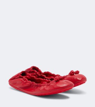 Bottega Veneta Fantasmina leather ballet flats