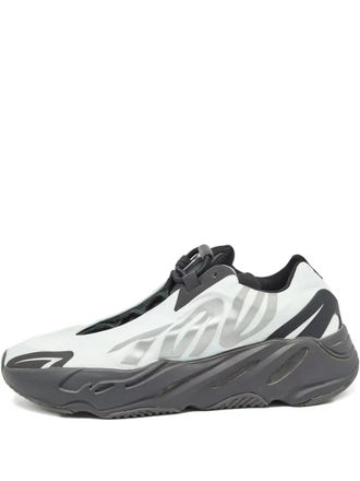 Yeezy by Kanye West Boost 700 leather pattern sneakers - men - Rubber/Rubber/Fabric/Leather/Nylon - 43 - Blue