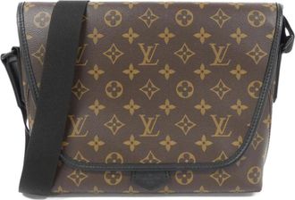 Louis Vuitton Marron Coated Canvas Shoulder Bag (Pre-Owned)
