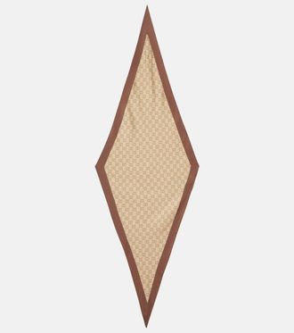 Gucci Pa&ntilde;uelo de sarga de seda con GG